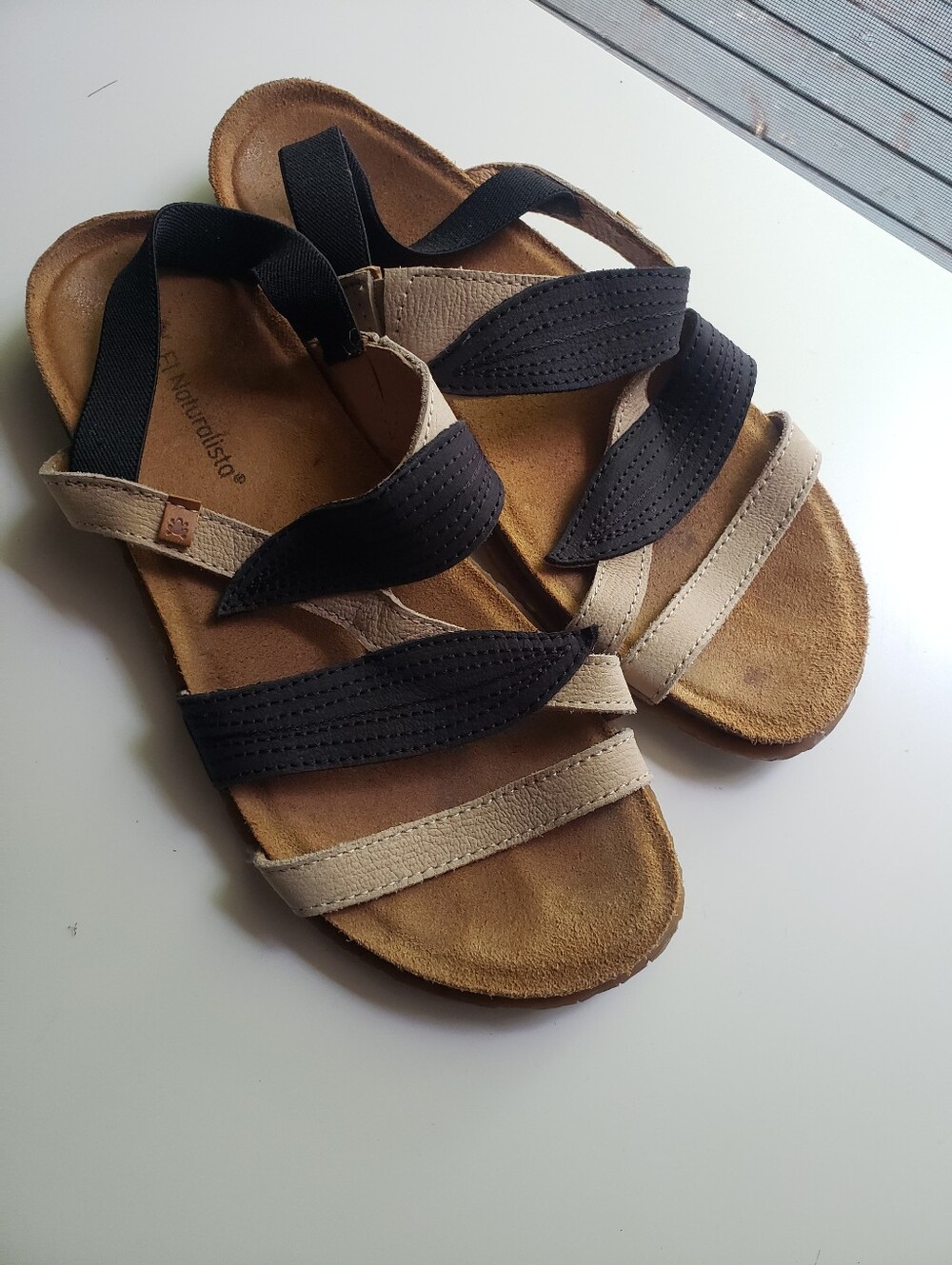 Two-Tone Strappy Sandals in Black and Tan